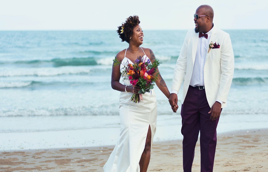 Ways to Save Money When Planning a Beach Wedding- What Others Will Not Tell You